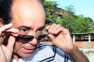 Manoel Rodrigues Moura, 58, fotógrafo e morador do Complexo do Alemão